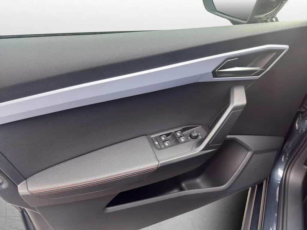 Seat Arona FR 1.5 TSI 150PS DSG Voll-LED Navi Kamera 01/2023-photo-10