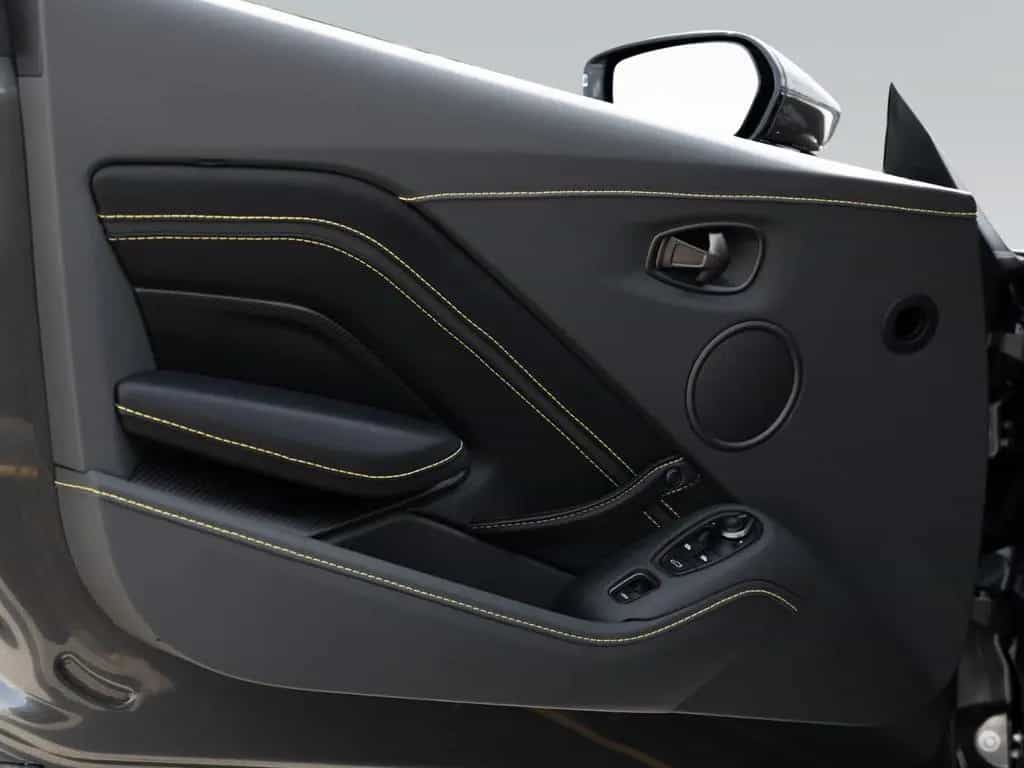Aston Martin V12 Vantage Roadster | Carbon Seats | Limited 04/2023-photo-22