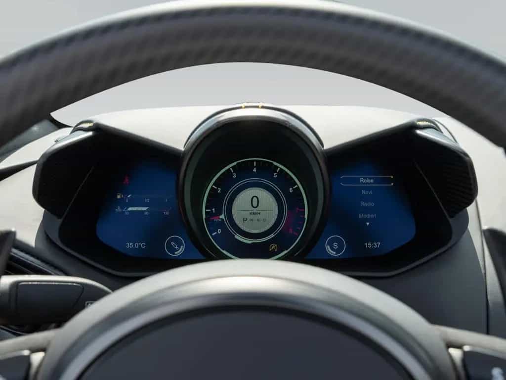 Aston Martin V12 Vantage Roadster | Carbon Seats | Limited 04/2023-photo-27