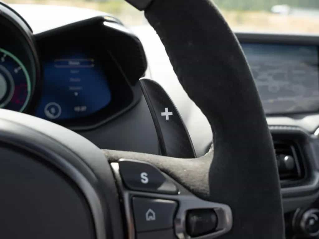 Aston Martin V12 Vantage Roadster | Carbon Seats | Limited 04/2023-photo-28