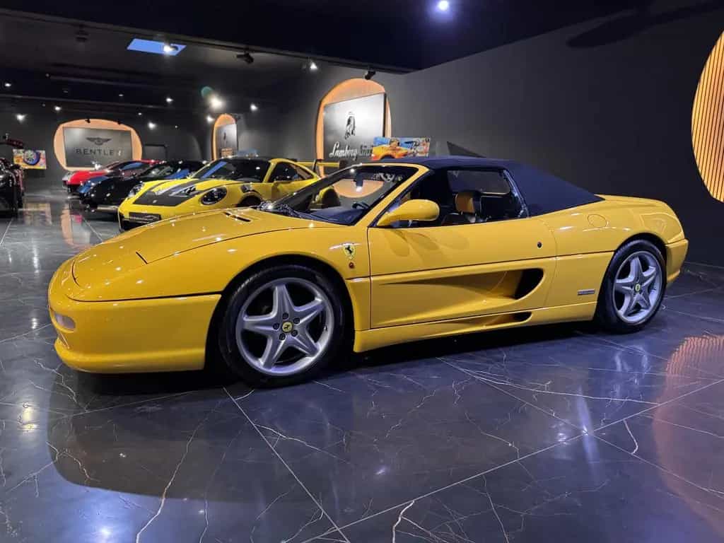 Ferrari F355 Spider u-frei*Dt. Auslieferung*6-Gang*Klima 08/1997-photo-11