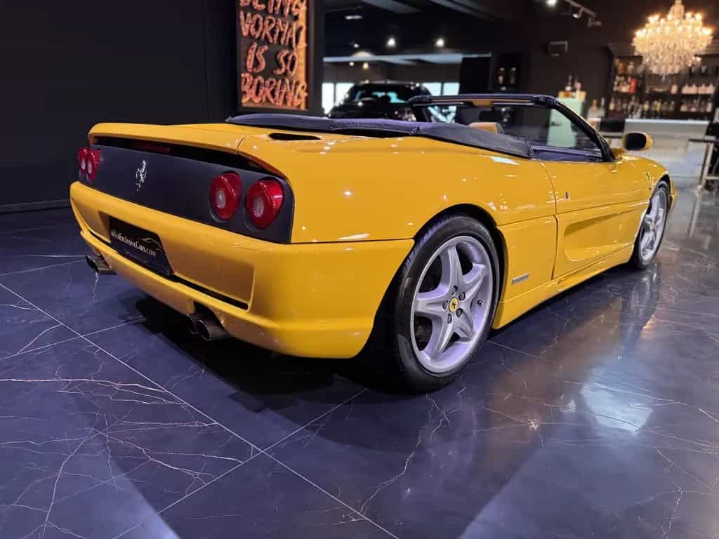 Ferrari F355 Spider u-frei*Dt. Auslieferung*6-Gang*Klima 08/1997-photo-3