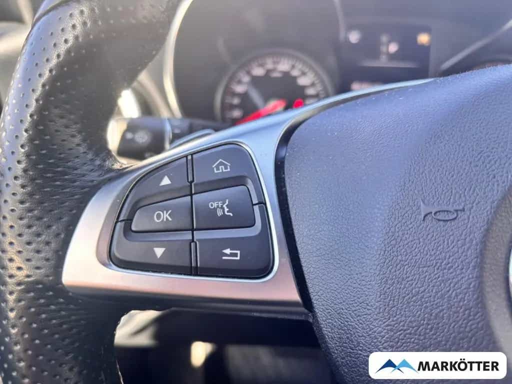 Mercedes-Benz C-Class 300 T AMG Line ACC/AHK/BLIS/NAVI/PANO/SHZ 04/2018-photo-15