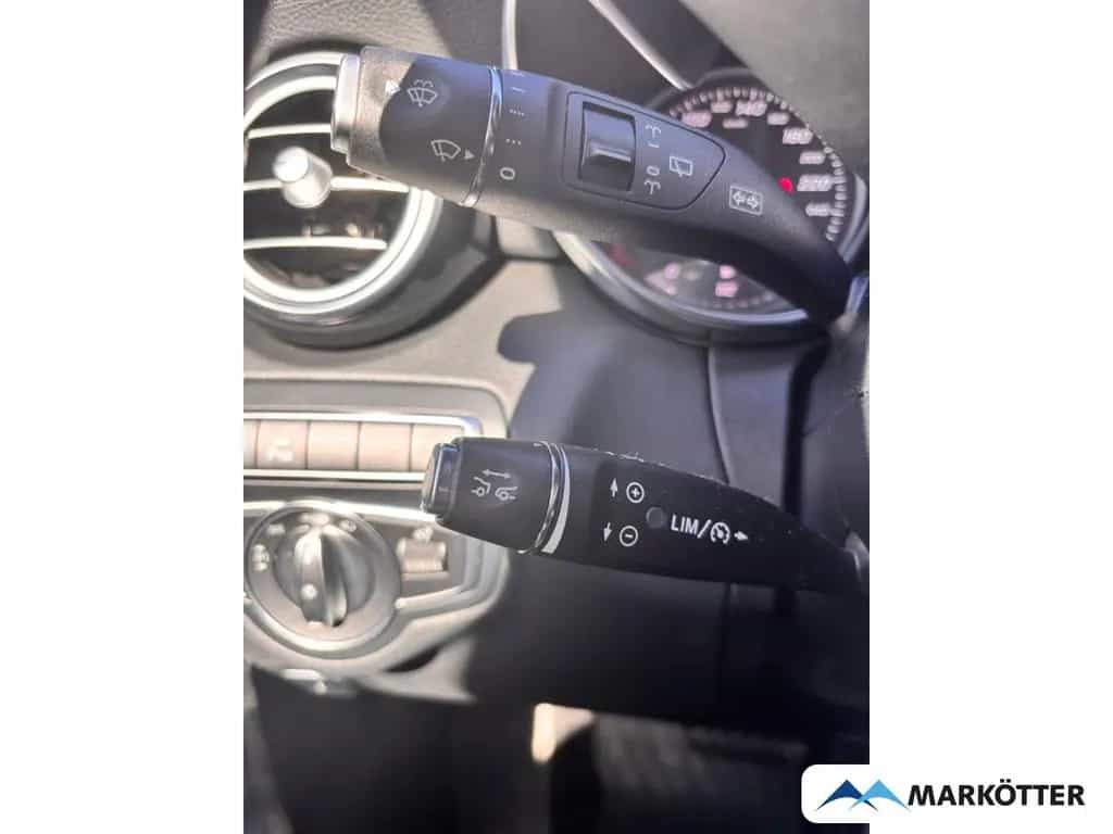 Mercedes-Benz C-Class 300 T AMG Line ACC/AHK/BLIS/NAVI/PANO/SHZ 04/2018-photo-17