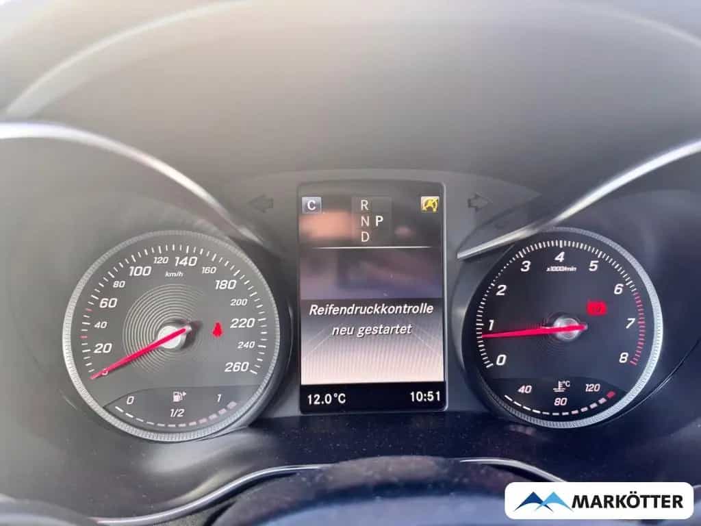 Mercedes-Benz C-Class 300 T AMG Line ACC/AHK/BLIS/NAVI/PANO/SHZ 04/2018-photo-19