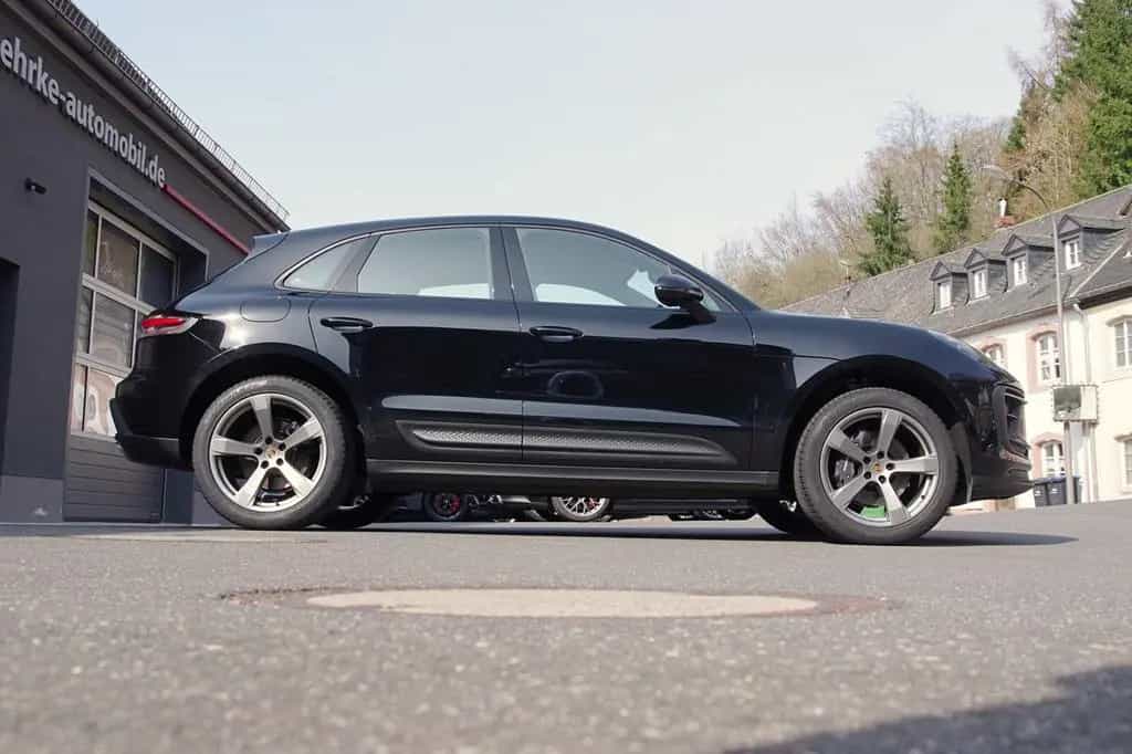 Porsche Macan 06/2022-photo-16