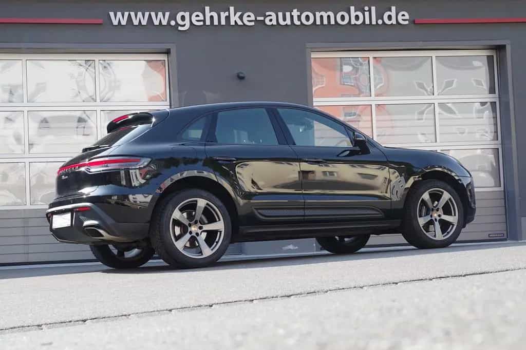 Porsche Macan 06/2022-photo-23