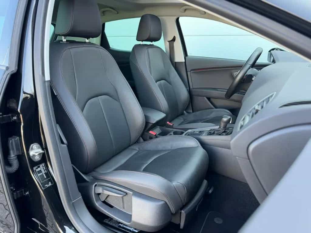 Seat Leon FR 1.8 TSI DSG Leder LED Panor Navi ACC 08/2018-photo-13