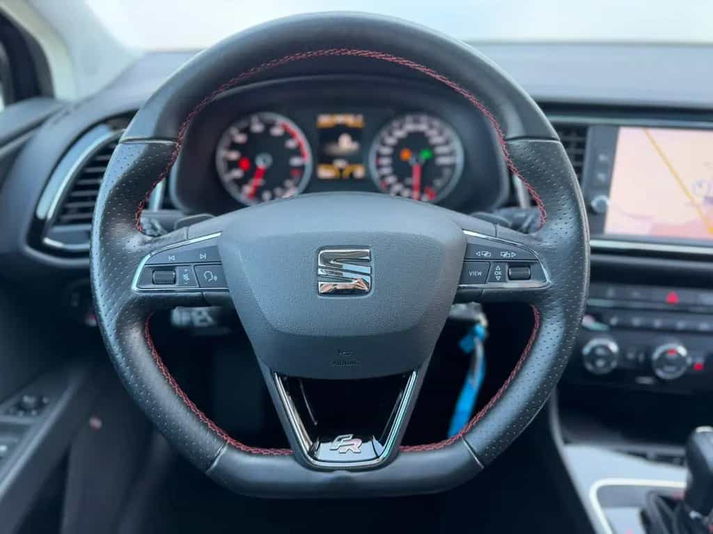 Seat Leon FR 1.8 TSI DSG Leder LED Panor Navi ACC 08/2018-photo-18