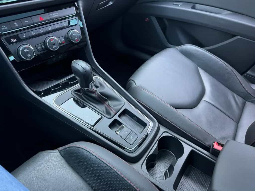 Seat Leon FR 1.8 TSI DSG Leder LED Panor Navi ACC 08/2018-photo-20