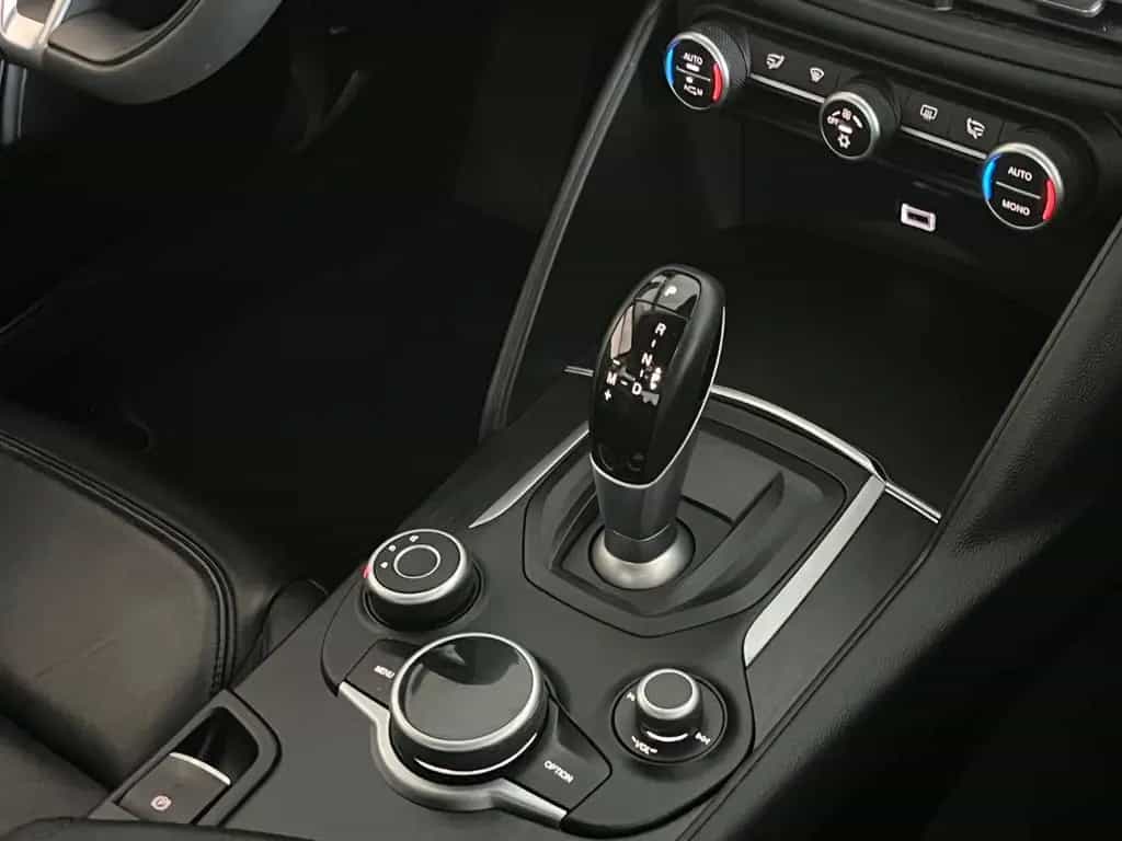 Alfa Romeo Giulia Super 1.HAND 29.000KM! KAMERA NAVI TEMPO. 10/2016-photo-26