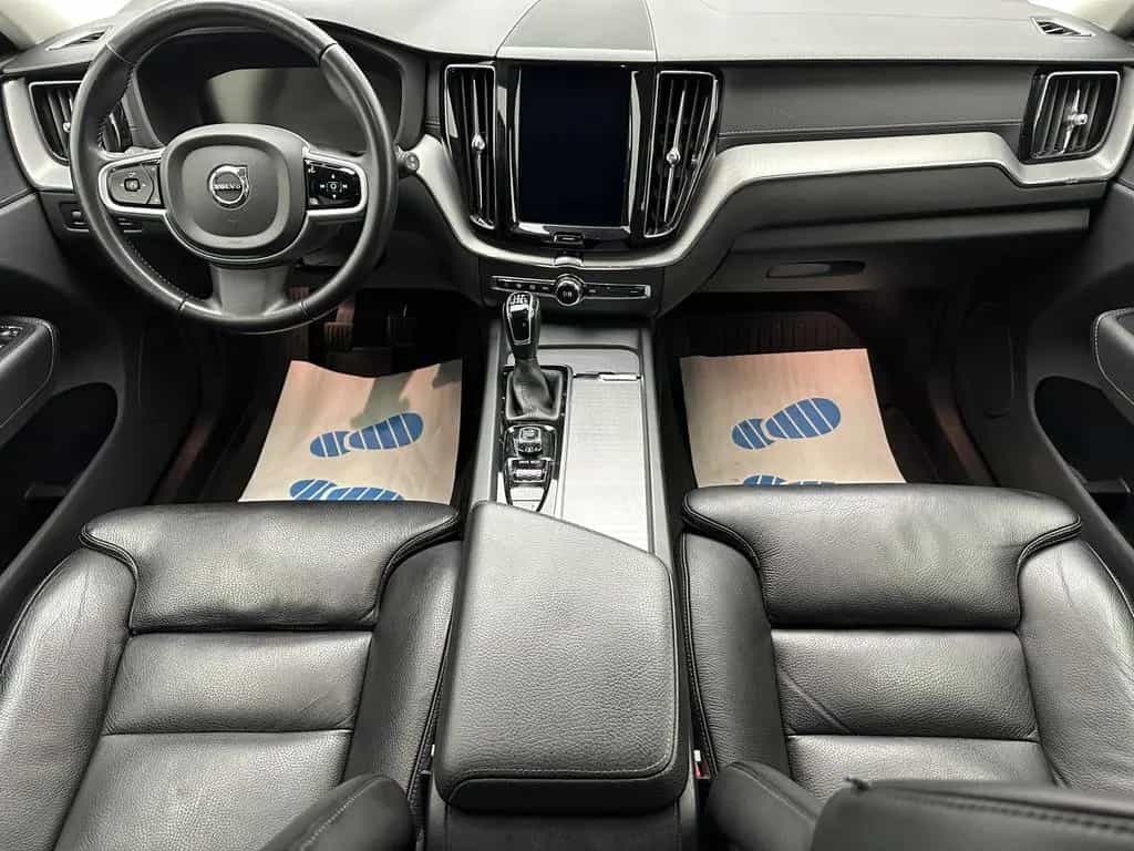 Volvo XC60 Inscription 2WD "1 HAND-NAVI-LEDER-SITZH" 07/2018-photo-10
