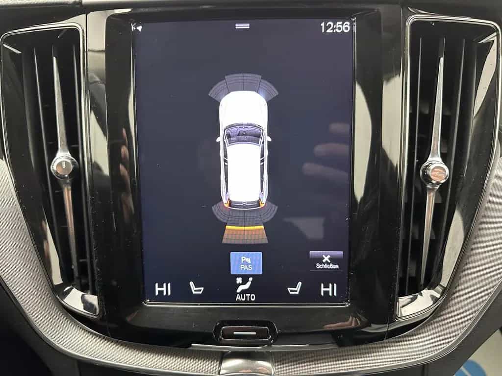 Volvo XC60 Inscription 2WD "1 HAND-NAVI-LEDER-SITZH" 07/2018-photo-14