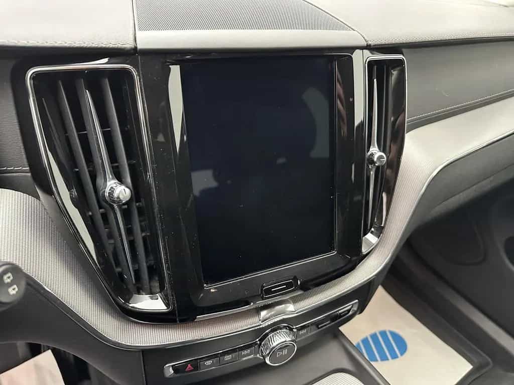 Volvo XC60 Inscription 2WD "1 HAND-NAVI-LEDER-SITZH" 07/2018-photo-15