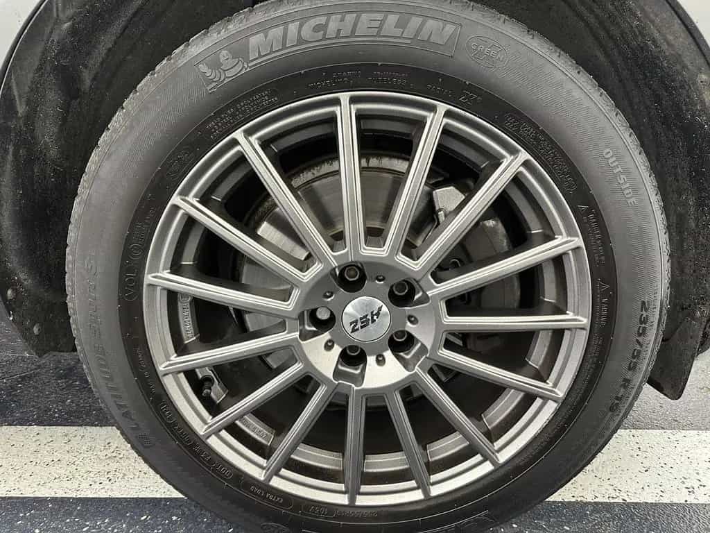 Volvo XC60 Inscription 2WD "1 HAND-NAVI-LEDER-SITZH" 07/2018-photo-25