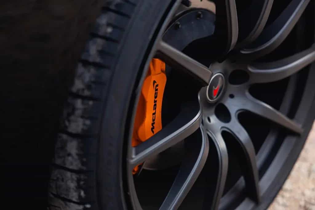 McLaren MP4-12C 3.8 V8 05/2012-photo-10