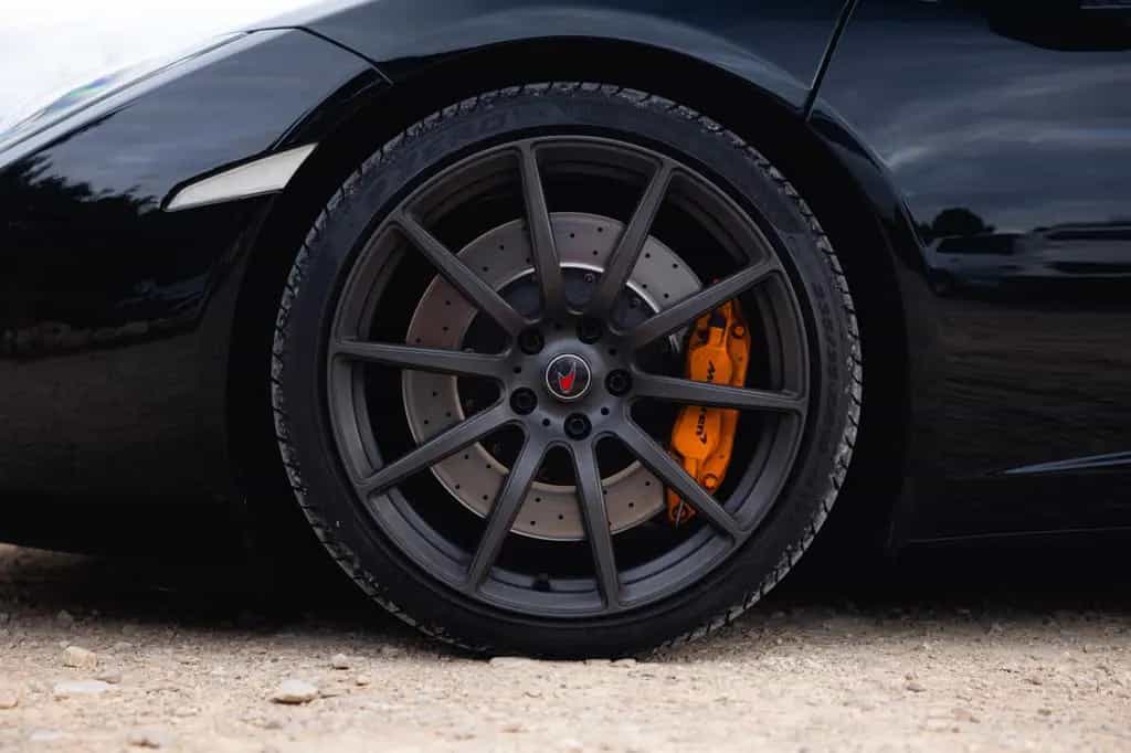 McLaren MP4-12C 3.8 V8 05/2012-photo-11