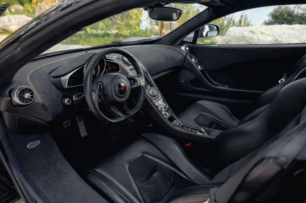 McLaren MP4-12C 3.8 V8 05/2012-photo-13