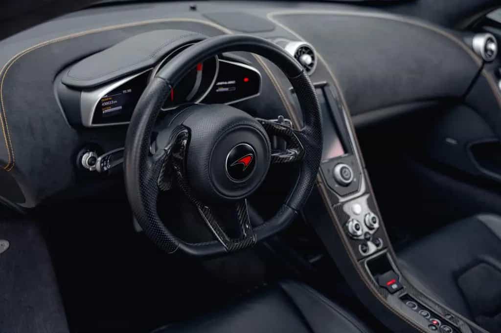 McLaren MP4-12C 3.8 V8 05/2012-photo-17