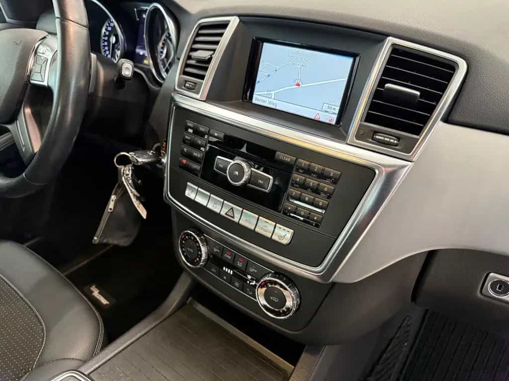 Mercedes-Benz ML 350 CDI BlueTec 1 HAND AHK 3,5t 01/2013-photo-22