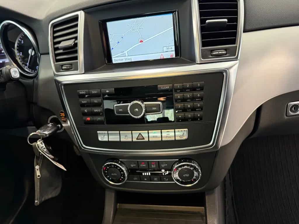 Mercedes-Benz ML 350 CDI BlueTec 1 HAND AHK 3,5t 01/2013-photo-24