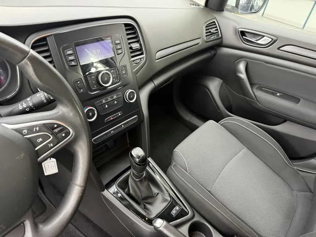 Renault Megane Grandtour 1.3 TCE Life, 1.Hand, Klima 12/2019-photo-4