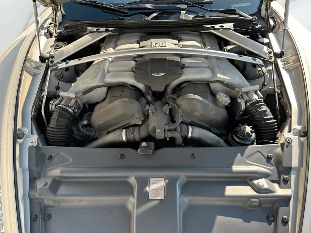 Aston Martin Rapide 6.0 V12 Touchtr. *B&O, Voll, MwSt* 10/2009-photo-31