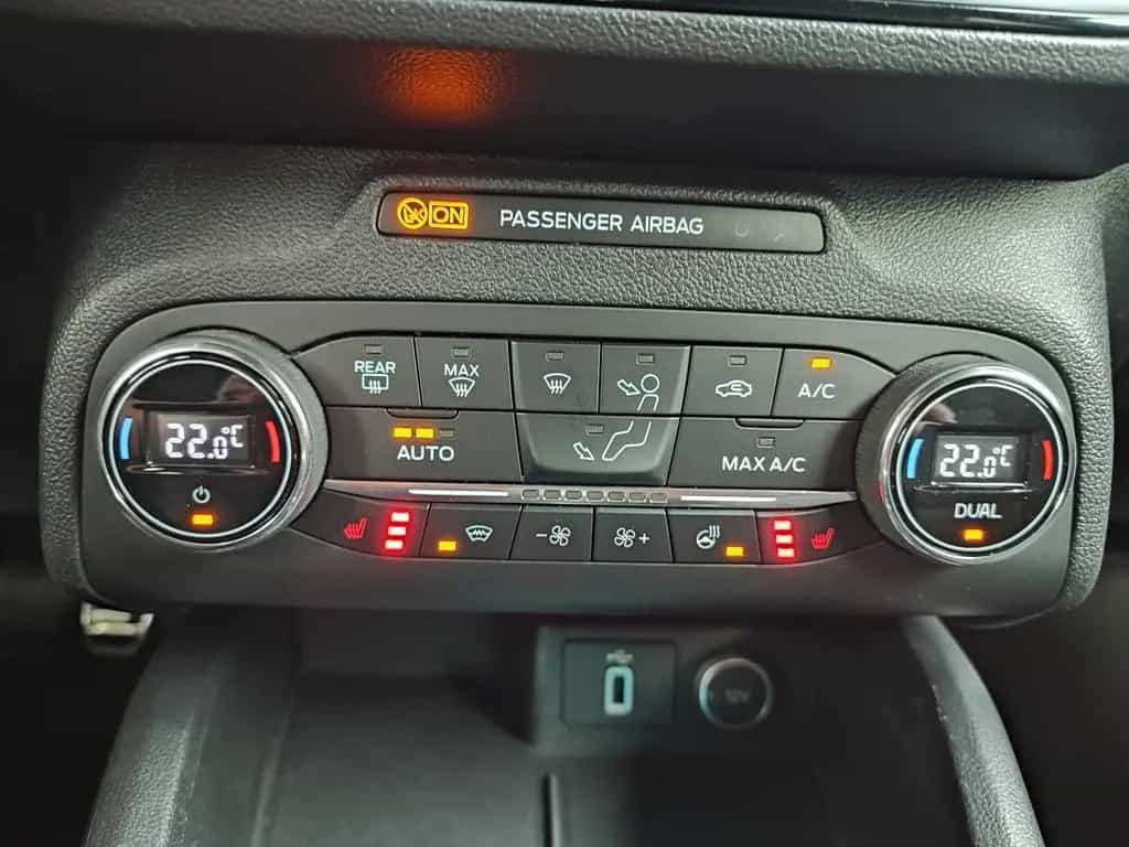 Ford Focus Kombi Turnier ST-Line *Kamera*NAVI*LED*SHZ 03/2019-photo-21