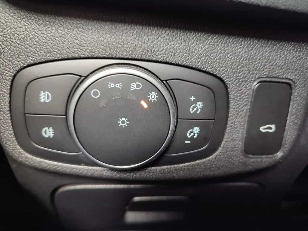 Ford Focus Kombi Turnier ST-Line *Kamera*NAVI*LED*SHZ 03/2019-photo-35
