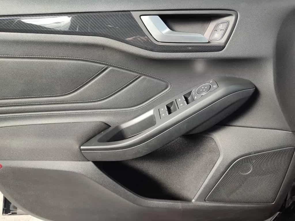 Ford Focus Kombi Turnier ST-Line *Kamera*NAVI*LED*SHZ 03/2019-photo-36