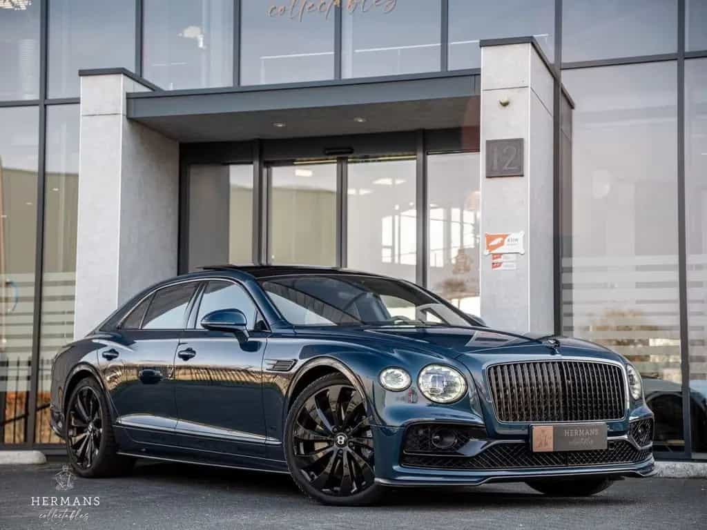 Bentley Flying Spur 4.0 V8 1st Edition / Mulliner / Blac 04/2021-photo-0