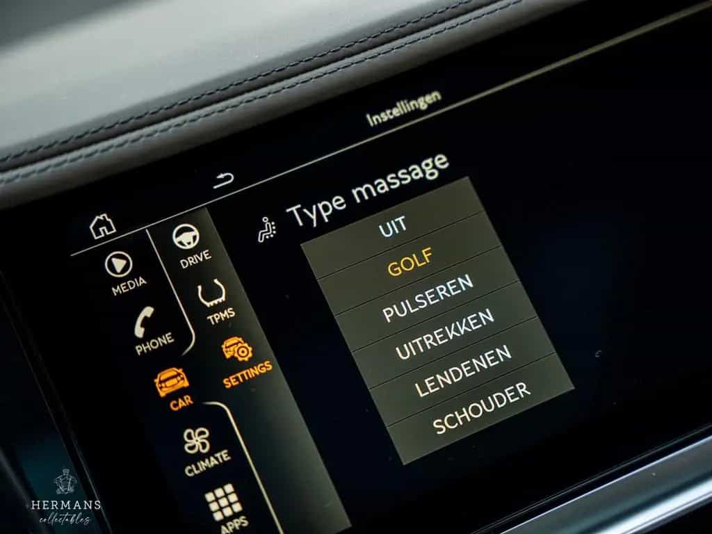 Bentley Flying Spur 4.0 V8 1st Edition / Mulliner / Blac 04/2021-photo-29