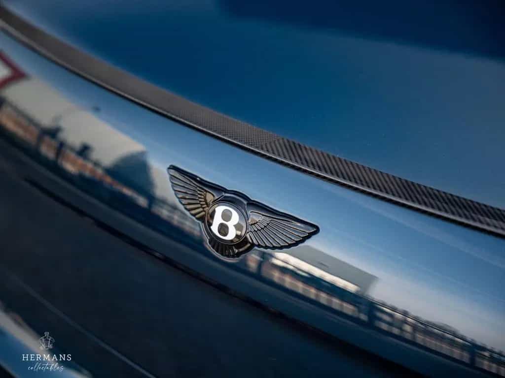 Bentley Flying Spur 4.0 V8 1st Edition / Mulliner / Blac 04/2021-photo-8