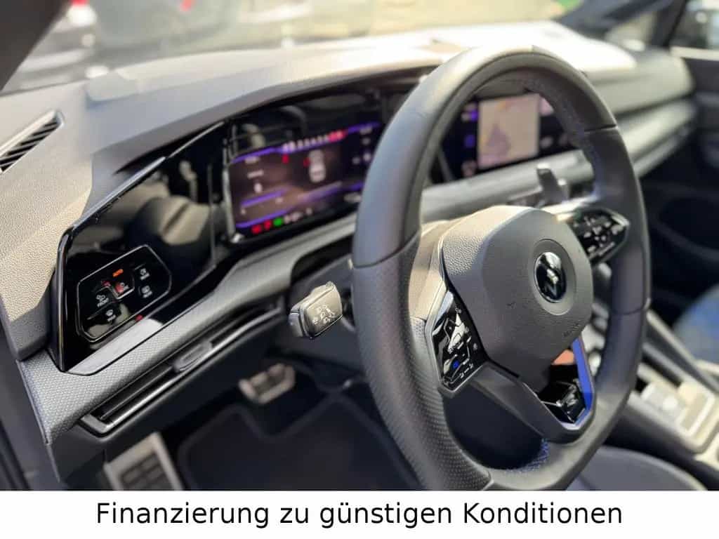 Volkswagen Golf VIII Lim. R 4Motion *GLASDACH*DR.ASS*CARPL* 02/2021-photo-17