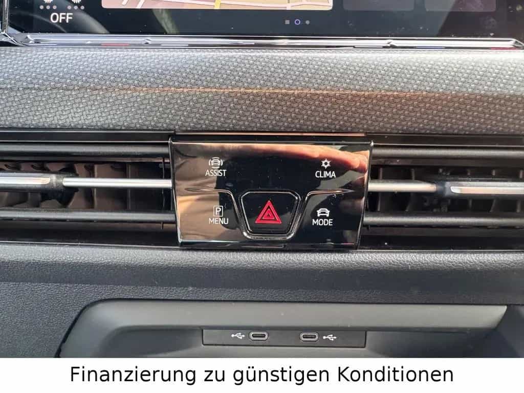 Volkswagen Golf VIII Lim. R 4Motion *GLASDACH*DR.ASS*CARPL* 02/2021-photo-33