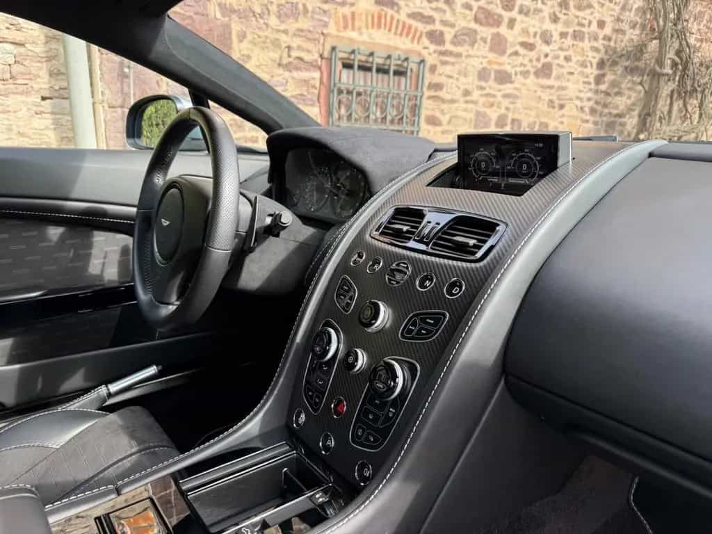 Aston Martin V8 Vantage N430 Coupé Skyfall-Silver 10/2016-photo-9