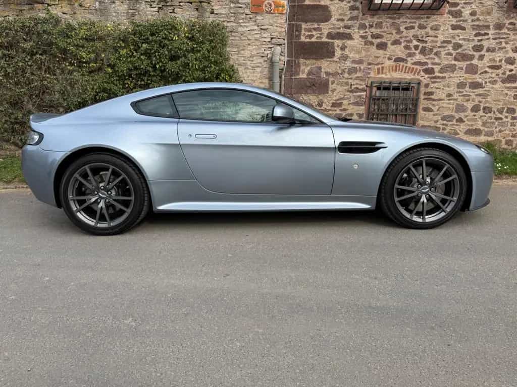 Aston Martin V8 Vantage N430 Coupé Skyfall-Silver 10/2016-photo-0