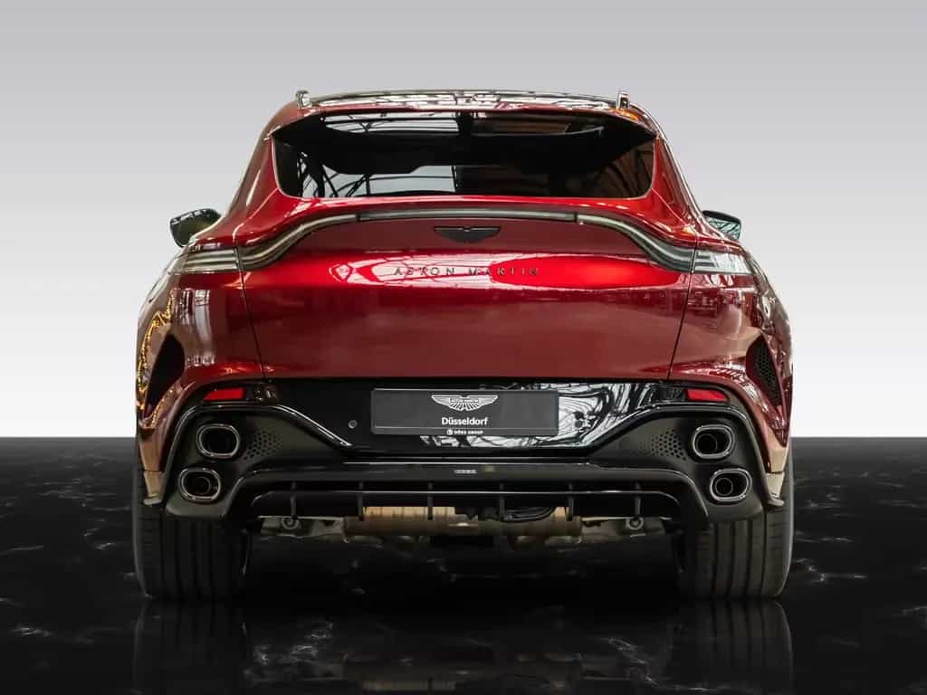 Aston Martin DBX S | Tow Park | Remote Park Heat 03/2026-photo-1