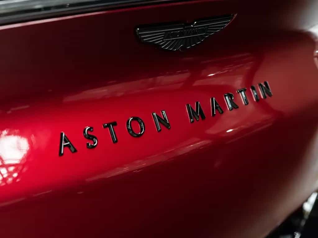 Aston Martin DBX S | Tow Park | Remote Park Heat 03/2026-photo-15