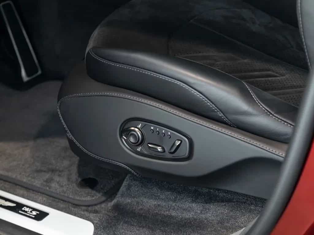 Aston Martin DBX S | Tow Park | Remote Park Heat 03/2026-photo-16