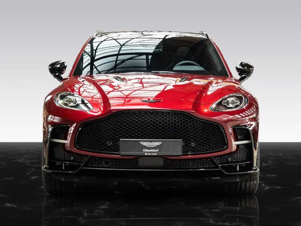 Aston Martin DBX S | Tow Park | Remote Park Heat 03/2026-photo-3