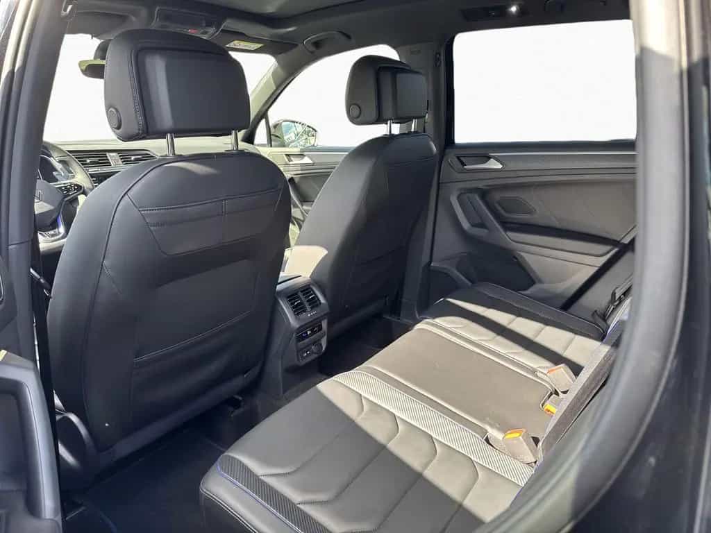 Volkswagen Tiguan R 2.0 TSI 4M AKRA AHK LEDER PANO 03/2023-photo-8