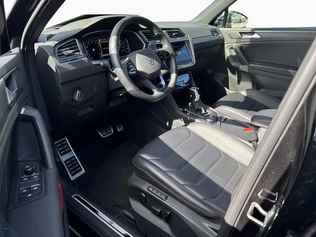 Volkswagen Tiguan R 2.0 TSI 4M AKRA AHK LEDER PANO 03/2023-photo-6