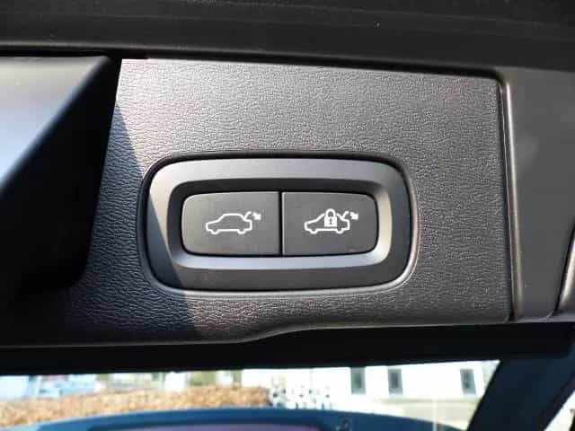 Volvo XC60 Plus Dark B4 Aut.*LEDER hell* 06/2023-photo-18