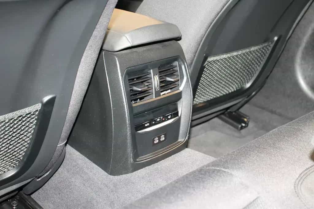BMW 320 d xDrive Advantage LED SHZ Navi Kamera 10/2020-photo-13