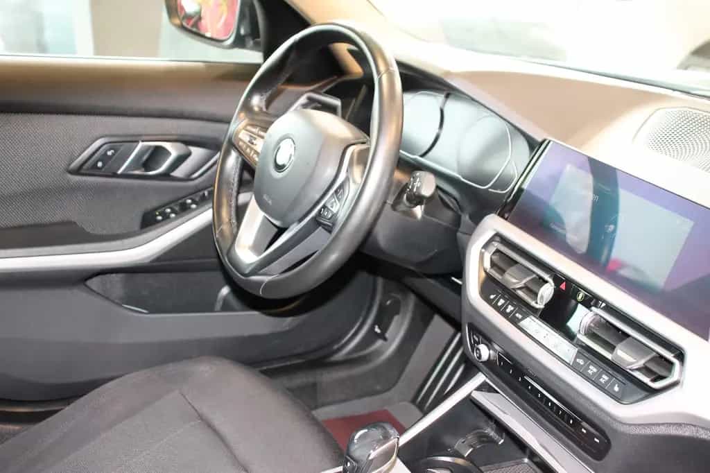 BMW 320 d xDrive Advantage LED SHZ Navi Kamera 10/2020-photo-17