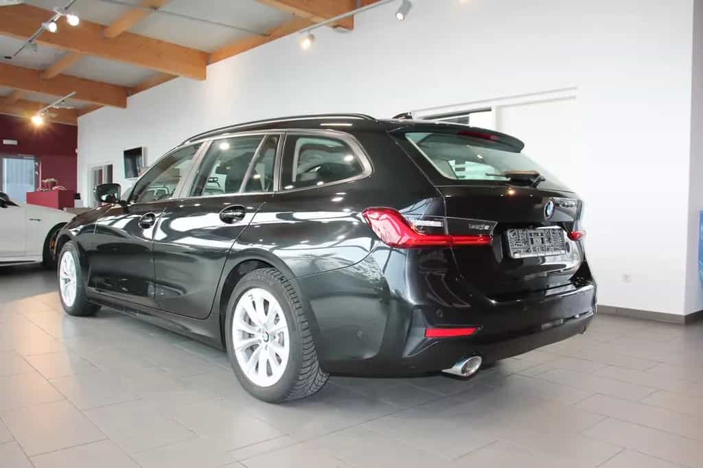 BMW 320 d xDrive Advantage LED SHZ Navi Kamera 10/2020-photo-3