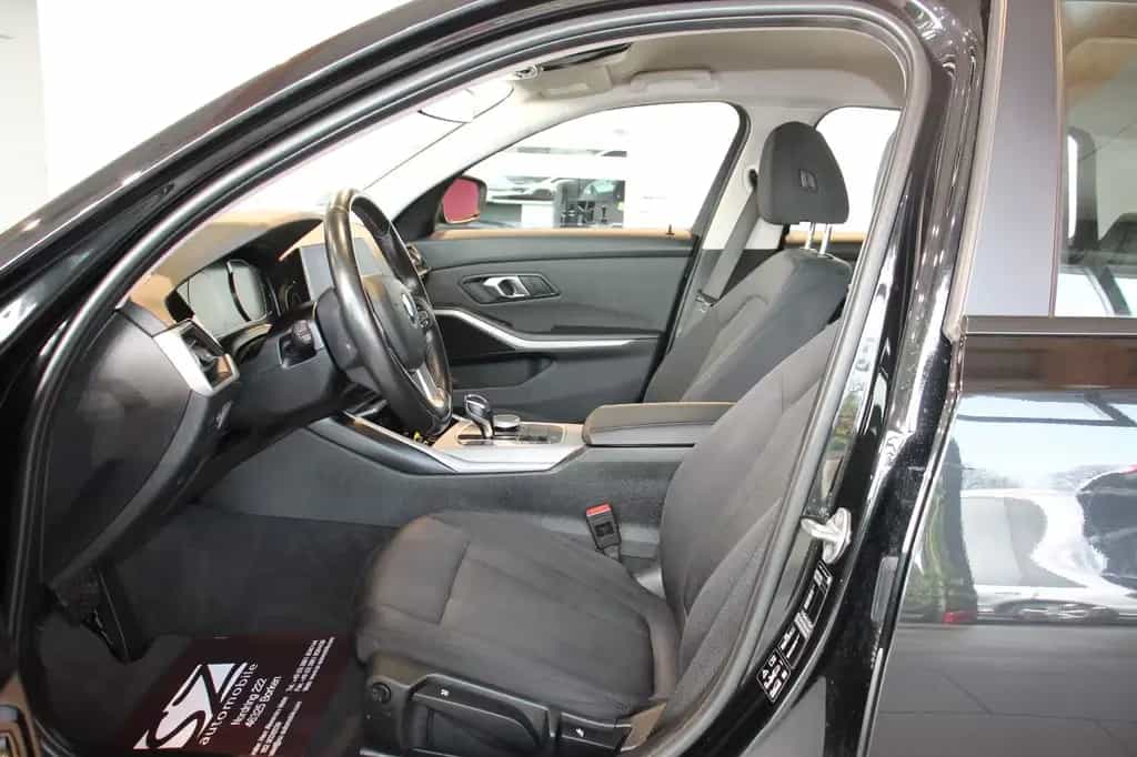 BMW 320 d xDrive Advantage LED SHZ Navi Kamera 10/2020-photo-7