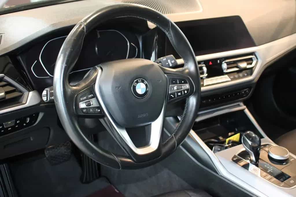 BMW 320 d xDrive Advantage LED SHZ Navi Kamera 10/2020-photo-9