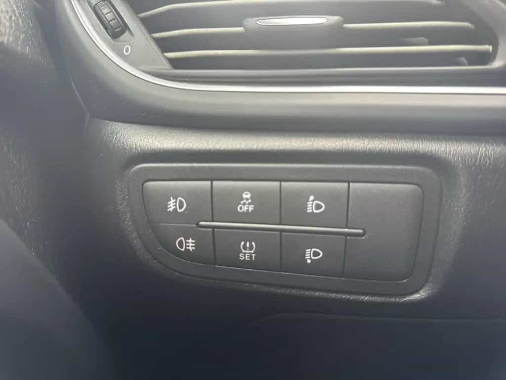 Fiat Tipo Kombi 1.4 T-Jet Lounge WR Sitzheizung Bluet 10/2017-photo-22